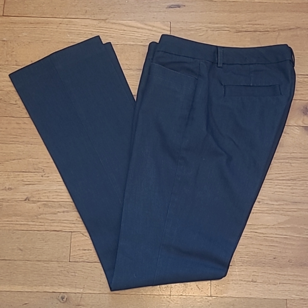 Express Black Denim Pants / Slacks, Classy! Sz 4R  Columnist Style, Barely Boot.
